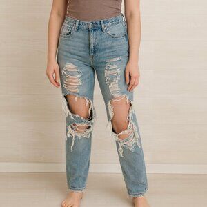 American Eagle Women's Size 2 Light Wash Denim Heavily Distressed Mom Jean